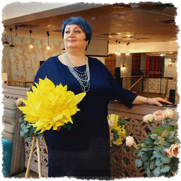 Гоар Ваничкаевна Мхитарян. Я весьма энергичный человек, поэтому не могу заниматься чем-то одним и увлекаюсь всем, что меня увлекает. Обладательница пытливого ума и магической энергии.