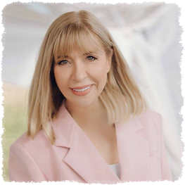 Рожкова Татьяна Аркадьевна, профессиональный стилист-имиджмейкер, автор проекта «ТрансформациЯ», стилист модных дефиле и конкурсов красоты, владелица бутика модной женской одежды VOLARE Мой девиз - Красота спасет мир! Преображаю женщин внешне и внутренне, помогаю найти собственный стиль,  раскрыть женственность, поверить в себя, построить гармоничные отношения и изменить свою жизнь. Имею высшие образования в сфере фармацевтики, стилистики, менеджмента, маркетинга, финансов, а также степень МВА британского университета. Профессиональный управленец, ТОП-менеджер крупнейшей российской фармкомпании с 20-летним опытом руководства, бизнес-тренер. Мастер-классы и тренинги по командообразованию, искусству переговоров и произведения впечатления.